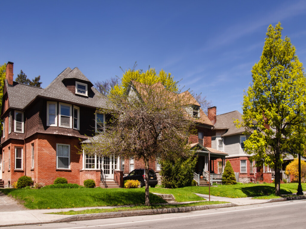 How Do Real Estate Auctions Work? Buying a Home at Auction